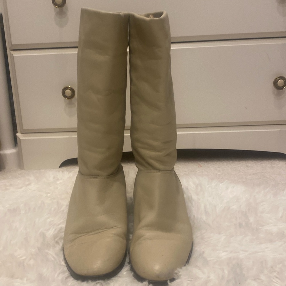 Leather cream boots
